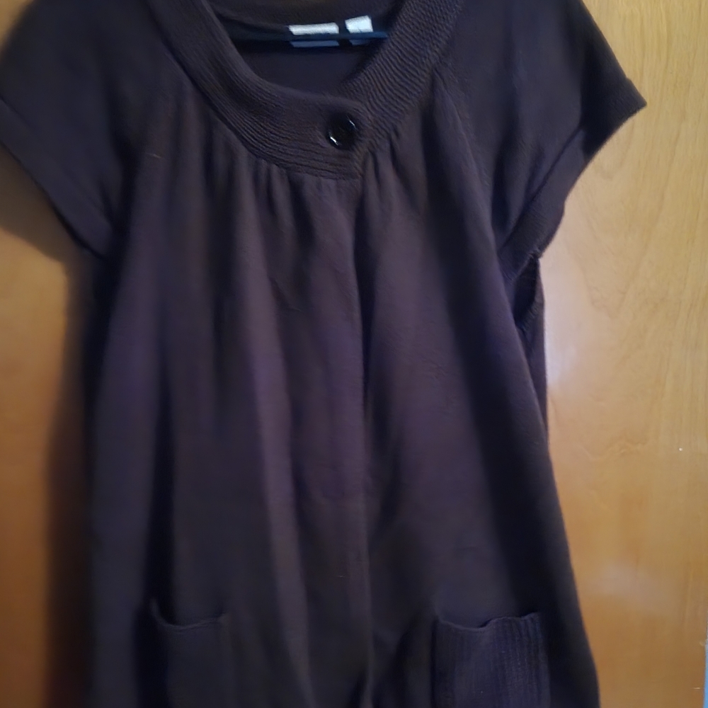 Sleeveless cardigan